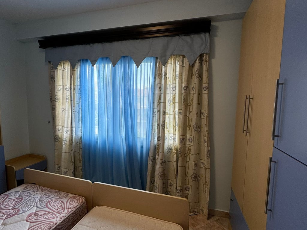 Apartament 3+1 per Qira, Fresk, Thesari!