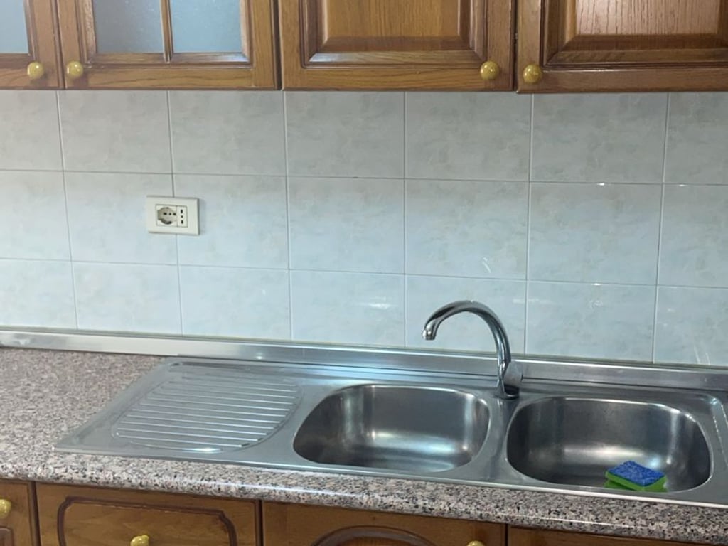 Affittasi Appartamento 1+1, ex Parco degli Autobus, via Babe Rexha Prezzo: 450 mila lekë