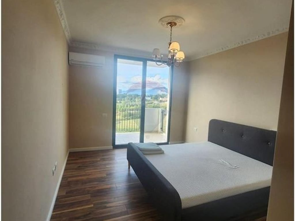 SHITET APARTAMENT 2+1+2 NE SAUK