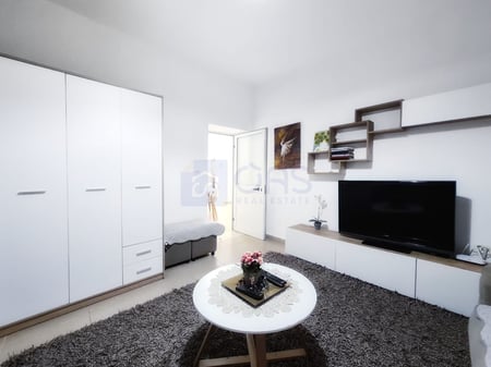 Affittasi casa privata di un piano al Pazari i Ri.