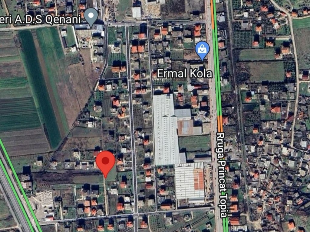 Shitet truall ne zonen pas fabrikes se dyshekeve "Krali",Kavaje