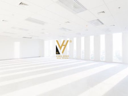 FOR SALE COMMERCIAL SPACE 100 M2 IN CENTER 1,005,000 EURO