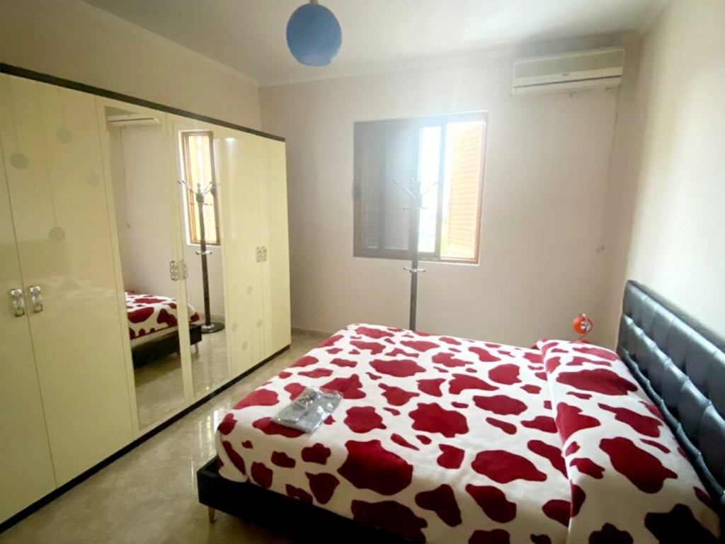 ‼️Opportunity for only 343 €/m²‼️ 🏢Building for sale, 3 floors (2 floors of warehouses + house), near the former Pioneer House, Kavajë.