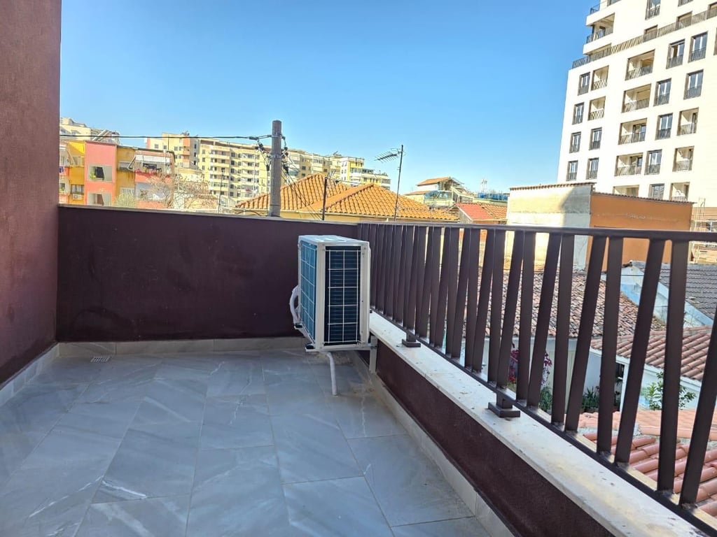 Business space for rent on Myslym Shyri.
