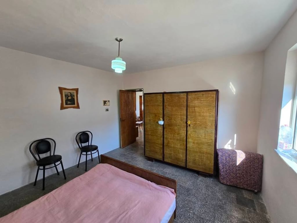 SHITET APARTAMENT 2+1 TEK SHKOLLA 1 MAJ!