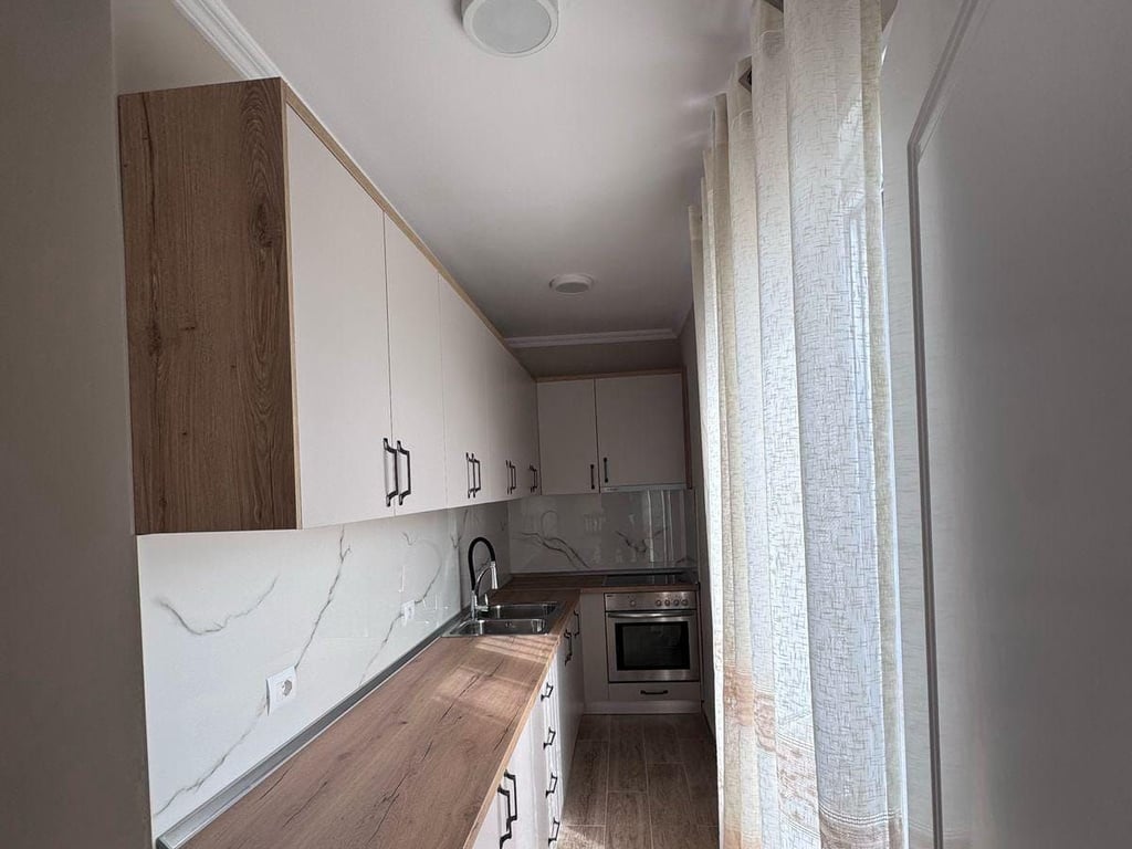 Jepet me qera apartament 2+1 ne Selite /500 Euro