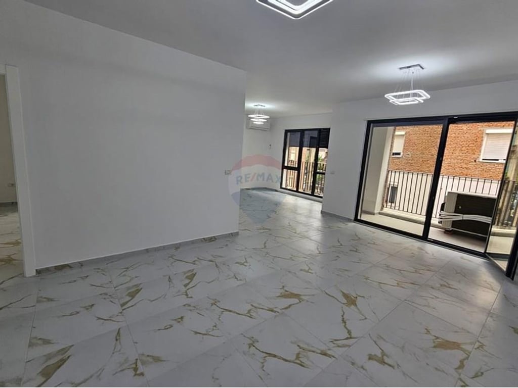 Apartment 2+1+2 (Empty) Former Electric Market