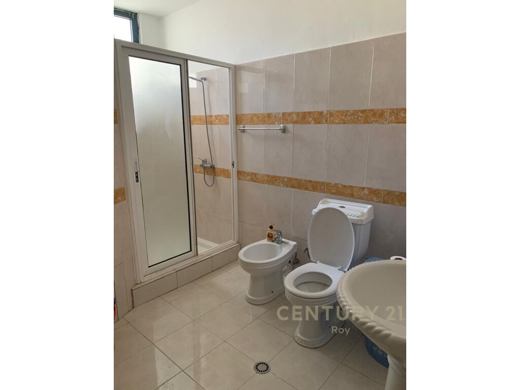 SHITET APARTAMENT 2+1 ME PAMJE DETI 150 METRA LARG!!! 105,000 €