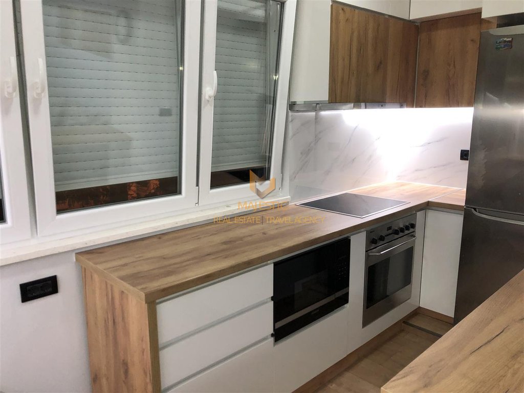 A 1+1 apartment is available for rent in Myslym Shyr.