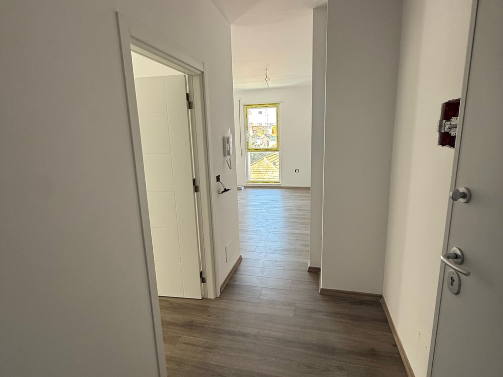 APPARTAMENTO 1+1 IN VENDITA NELLA ZONA DI XHAMLLIKUT