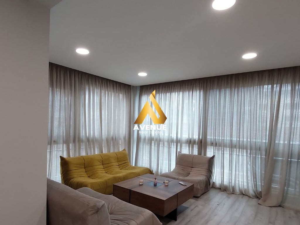 Jepet me Qira apartament 2+2+2 tualete Bllok, Tirane