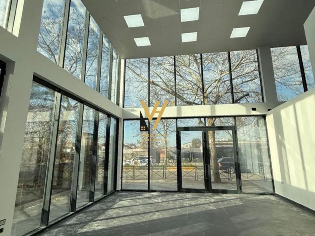 FOR SALE BUSINESS BUILDING 2 FLOORS PEZES CONFERENCE ROAD 2,000,000 EURO