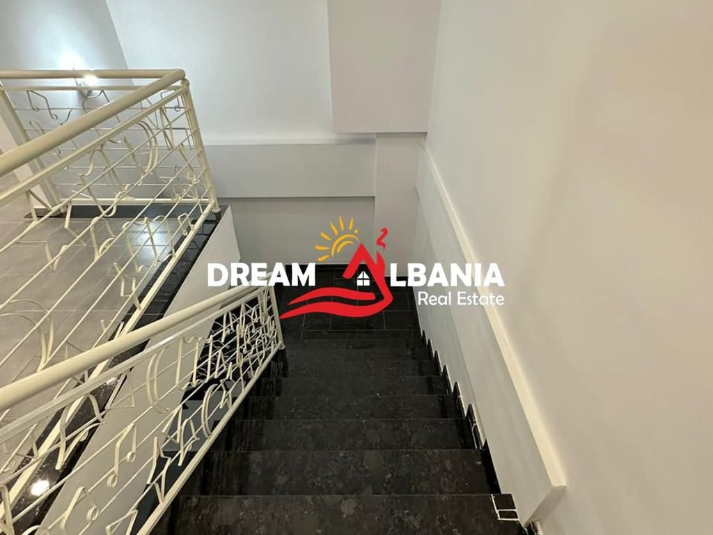 Appartamento 2+1+ Negozio a Fresk, vicino a Spar 2 a Tirana (ID 41211526)