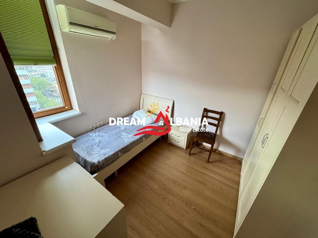 Appartamento 2+1 in affitto in centro, in Via Kavajë a Tirana (ID 42214535)
