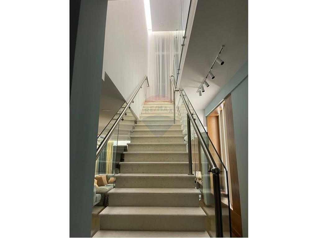 Villa a due piani in vendita, Residenza Valamar!