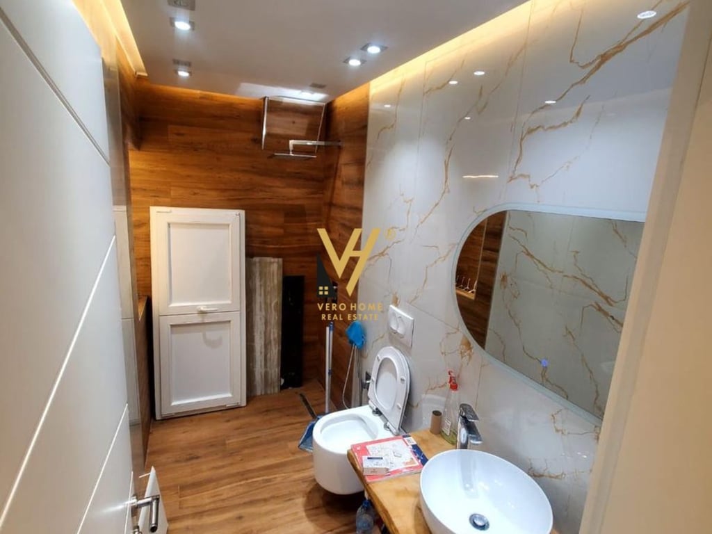 SHITET APARTAMENT 2+1+2 TE MEDRESEJA, PRANE SHKOLLES MISTO MAME 165.000 EURO