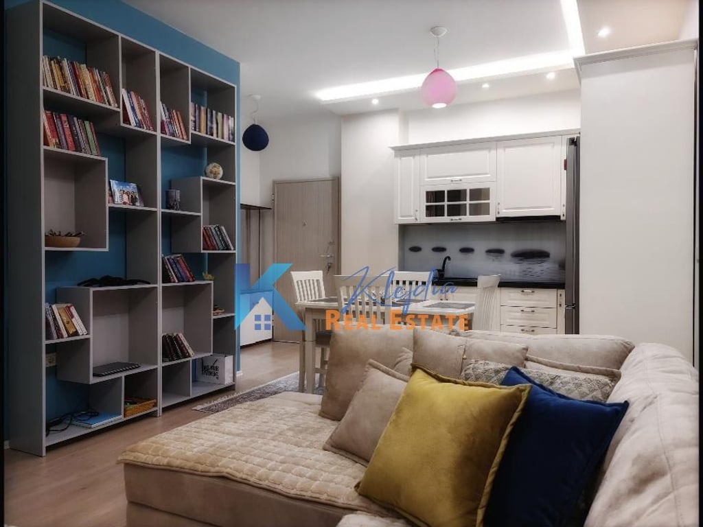 Apartament 1+1 per qira te Komuna e Parisit, Kompleksi Kika 2