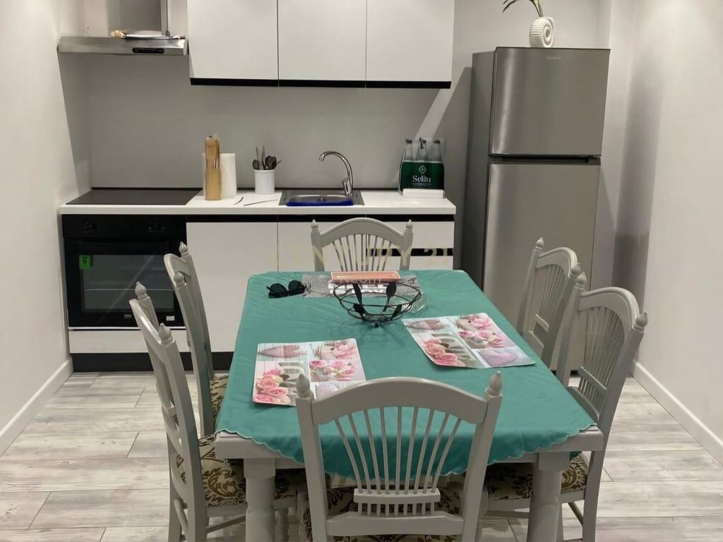 Apartament 2+1 për Qira në Myslym Shyri