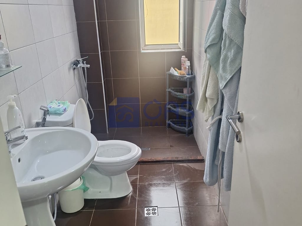A 2+1 apartment is for rent in QSUT.