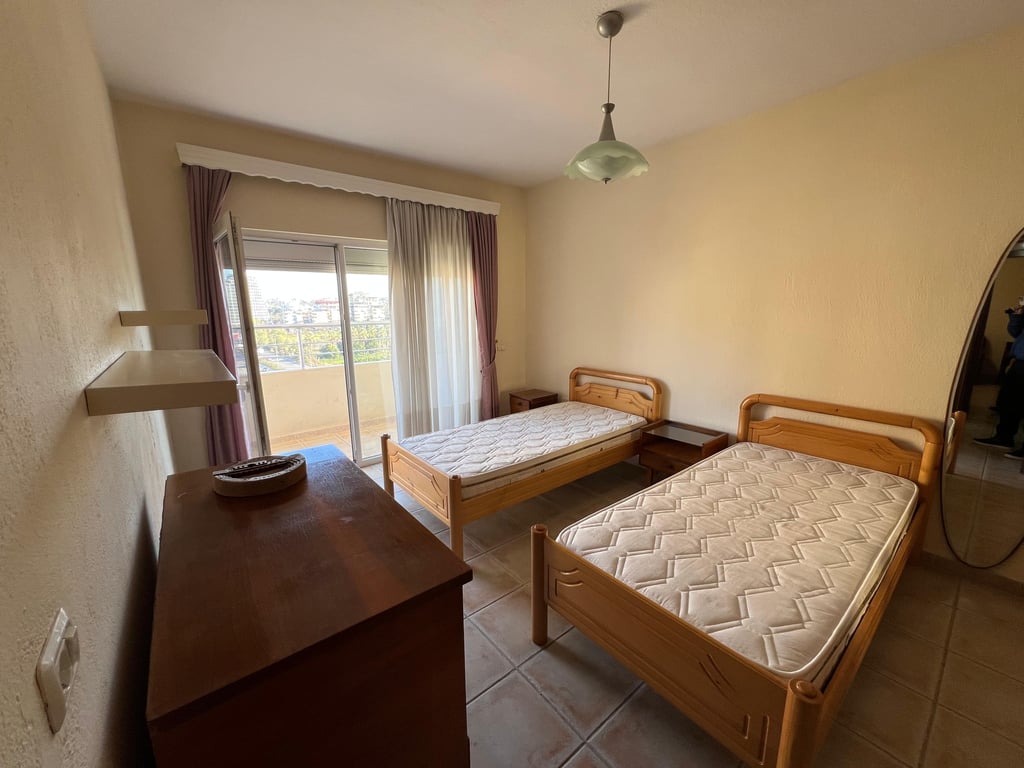 Affittasi appartamento 1+1+1 con balcone