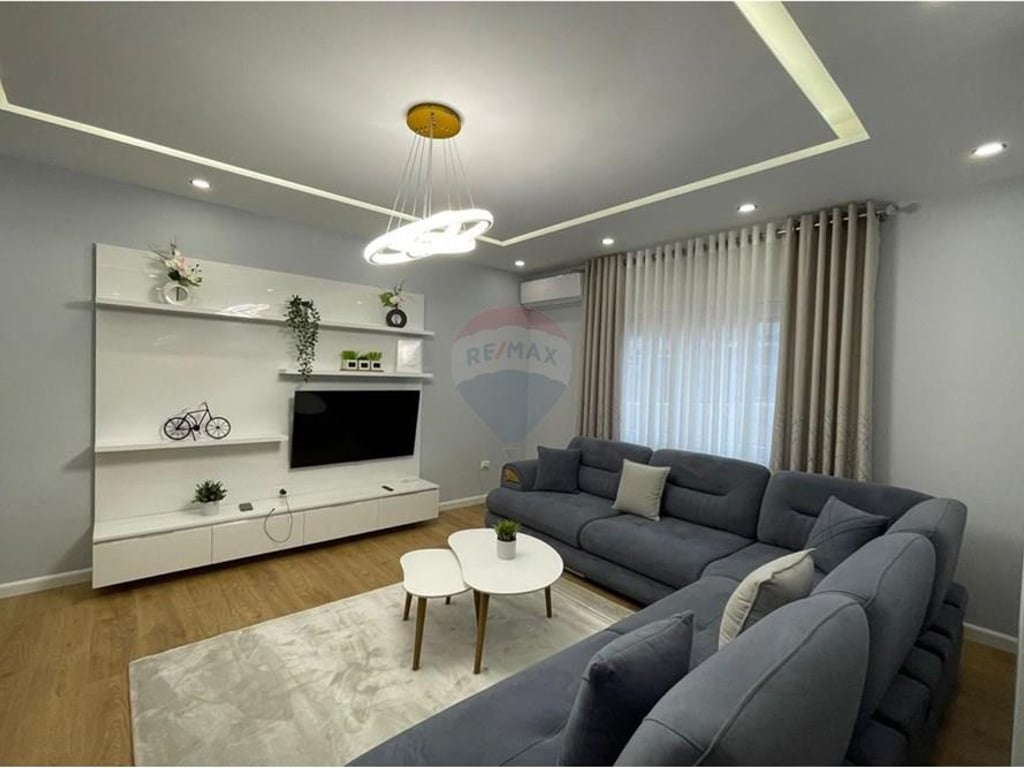 Apartment 2+1+2. ZOGU ZI