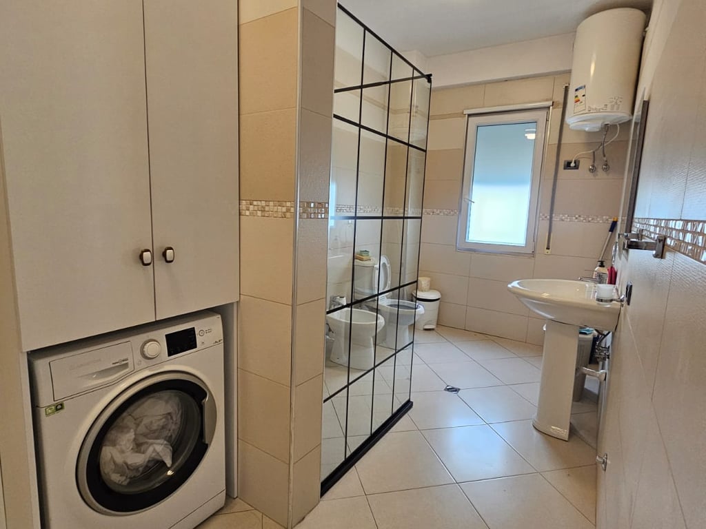 Apartment 2+1+2 per Qira!!