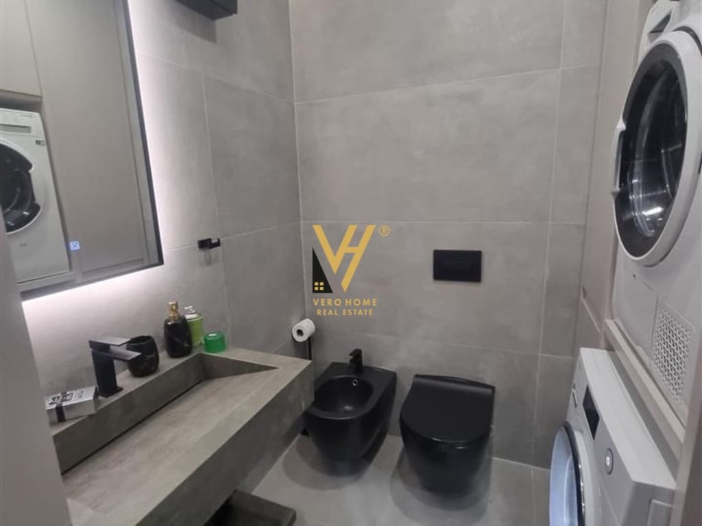 SHITET APARTAMENT 2+1+BLK NE BLLOK 450.000 EURO