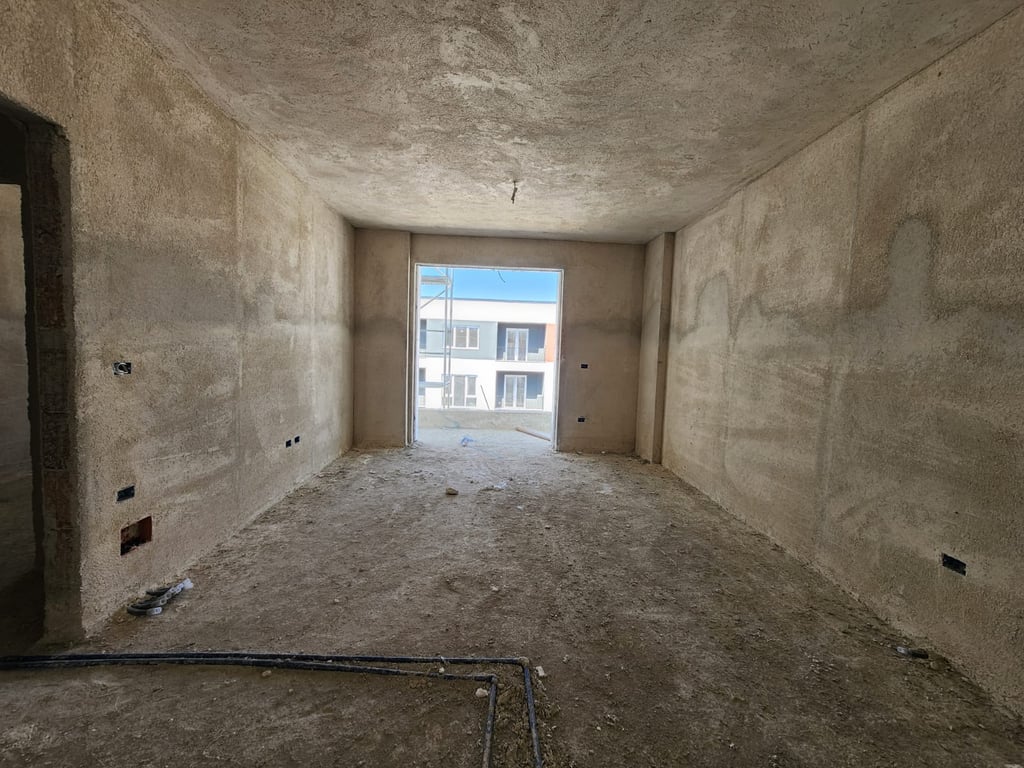 APARTAMENT 2+1 PER SHITJE TEK UNIVERS CITY ! 