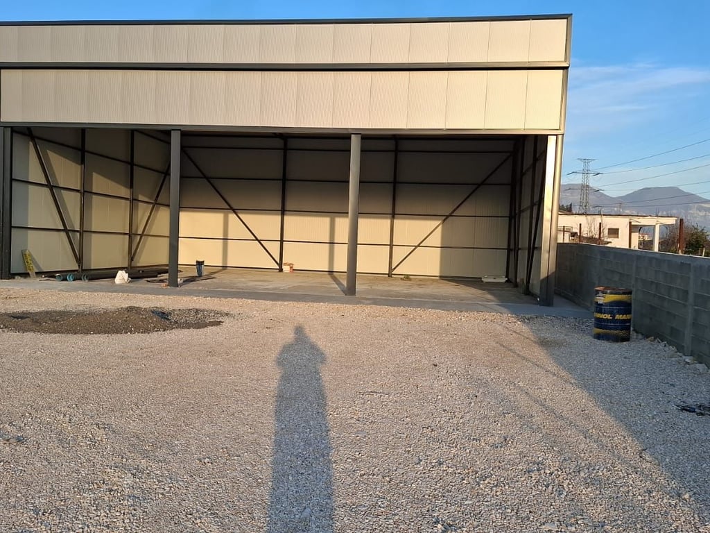🏭 Affittasi Capannone a Kamëz – Zona Industriale 📍