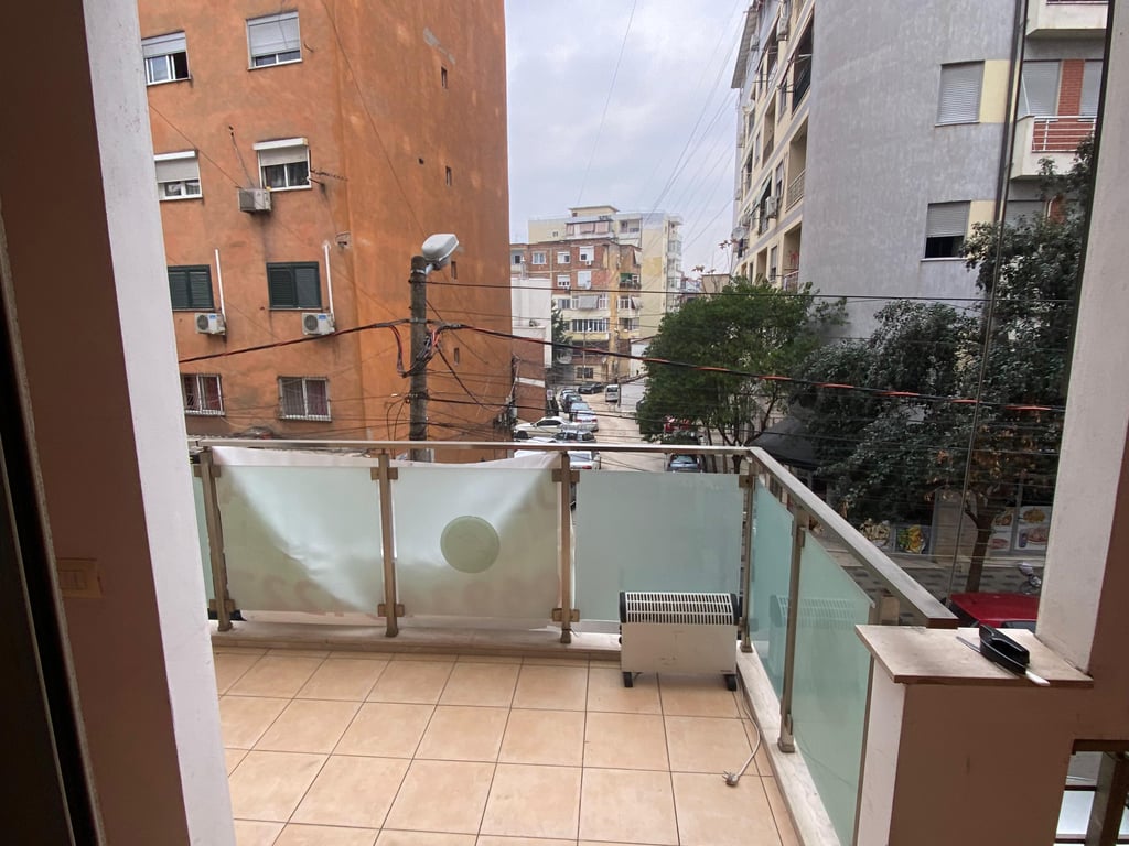 Affitto, Appartamento 2+1, Vicino alla Procura, Tirana.