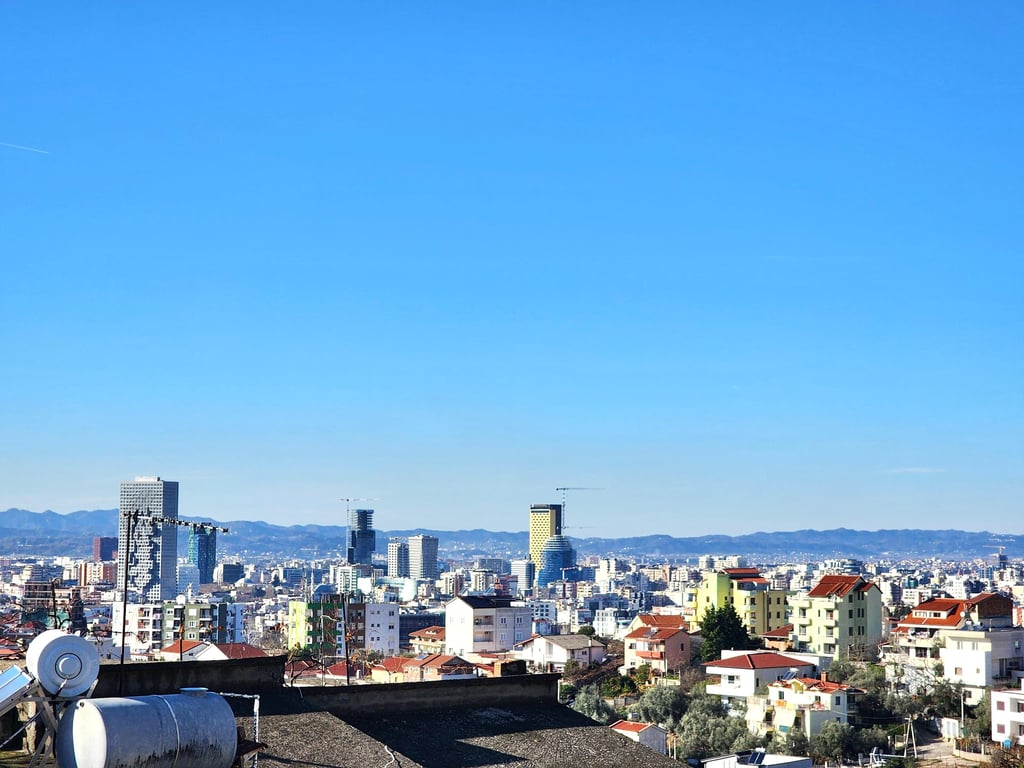 Me Qera: Vile 2 Kateshe *PRIVATE* (📍 Vilat Gjermane, Kompl.Grande, pa vajt ) Me Oborr te Madh dhe Tarrace - Super Pamje