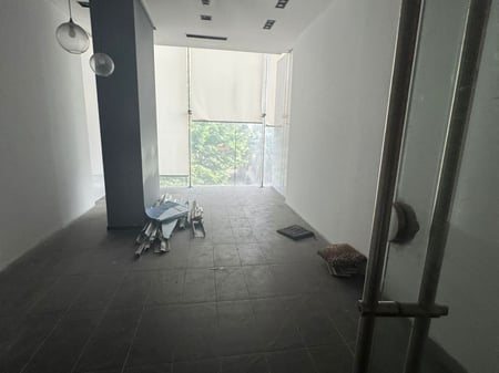SHITET ZYRE 30 M2 BLLOK 132.000 EURO