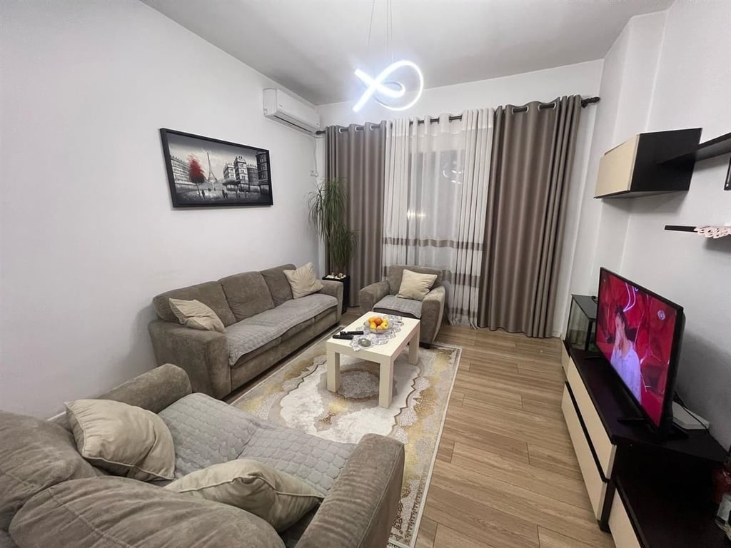 Apartament Me Qera 2+1 prane Cassa Italia (ID B2201261) Tirane