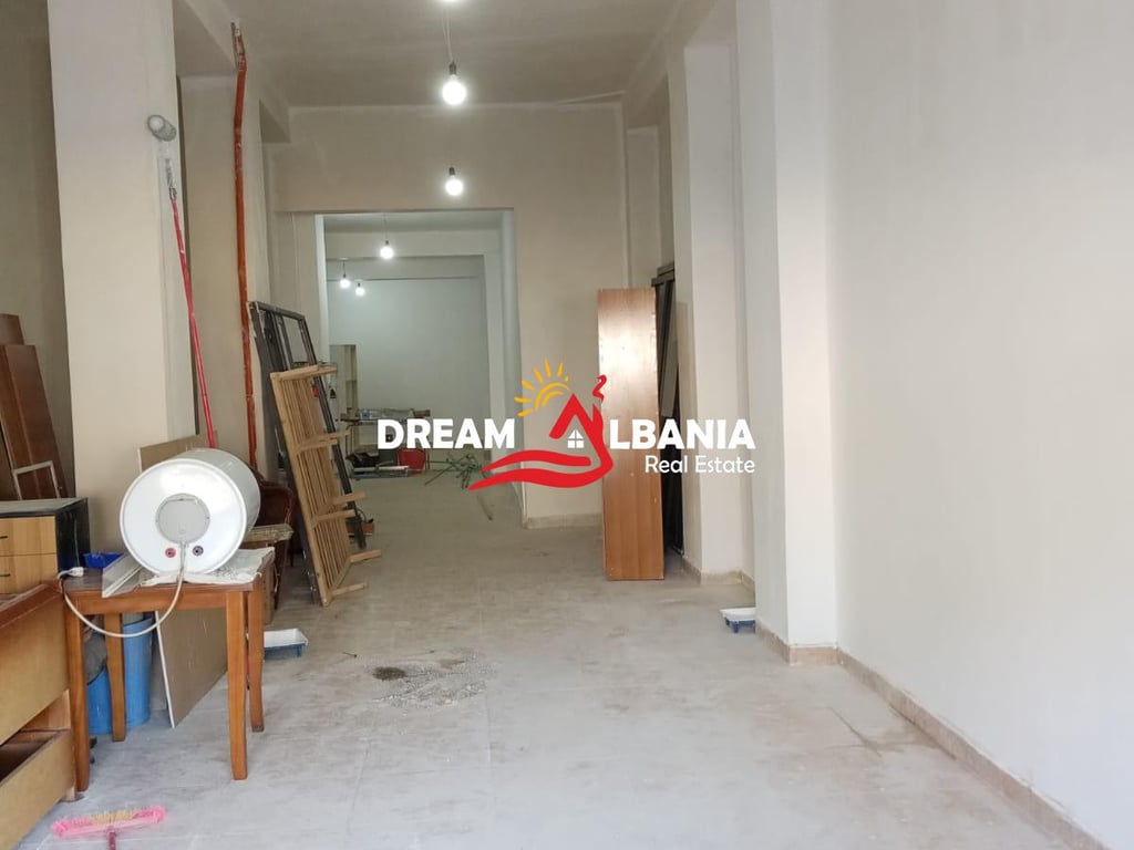 Magazine me qera ne Rrugen Pjeter Budi, prane Tregut Elektrik ne Tirane (ID 4281279)