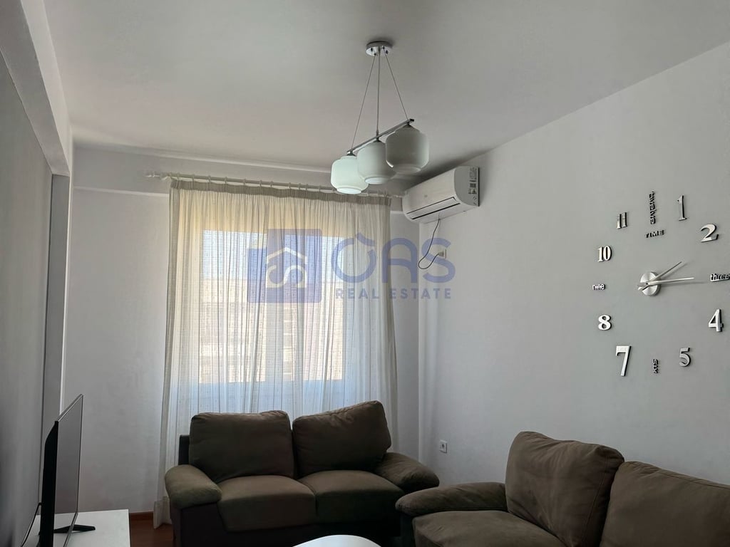 A 2+1 apartment is for rent near the Old Park.