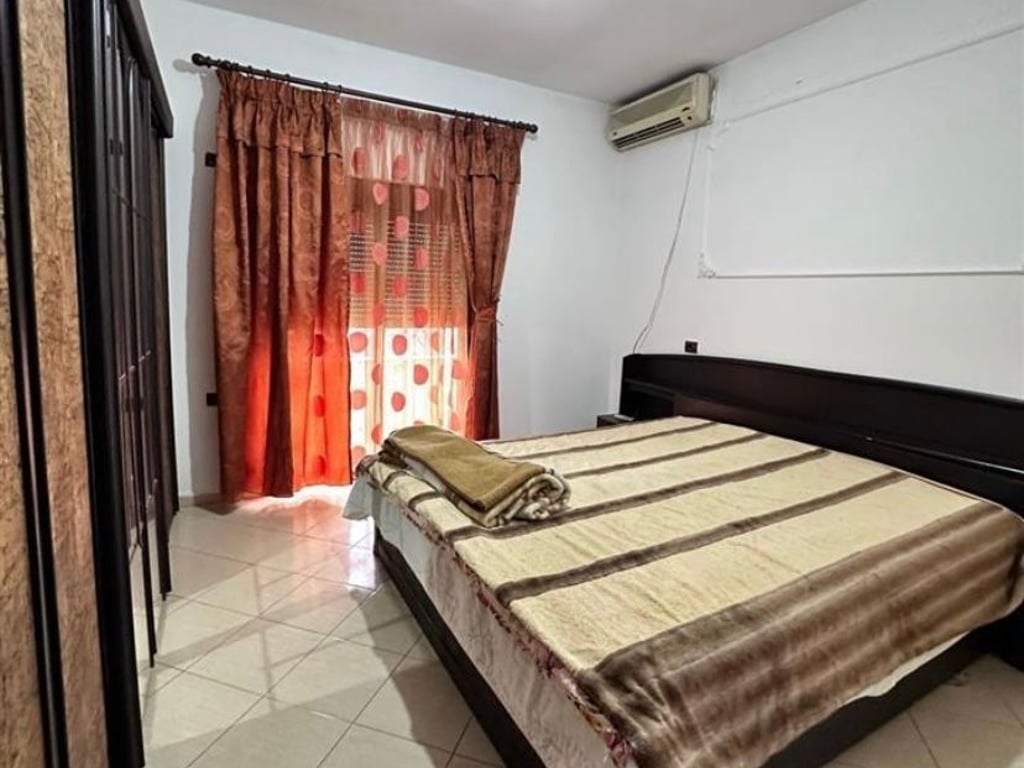 OKAZAION/ Shtepi me qira Astir