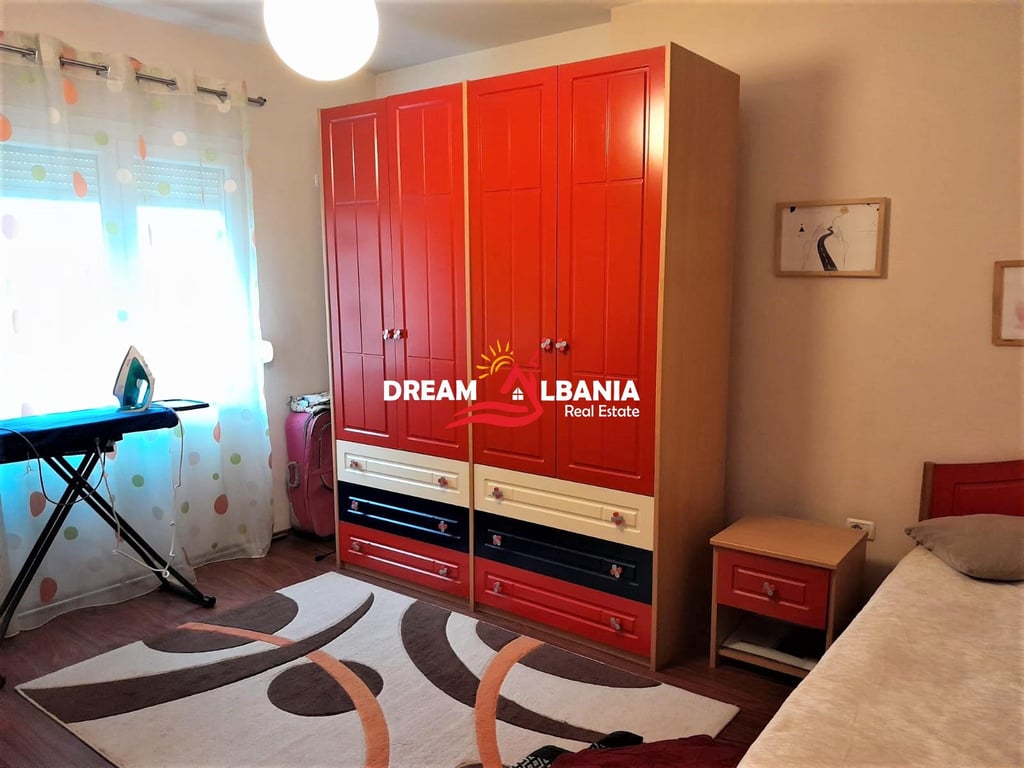 Appartamento 2+1 in affitto presso la Comune di Parigi, vicino al Cristallo a Tirana (ID 42214358)