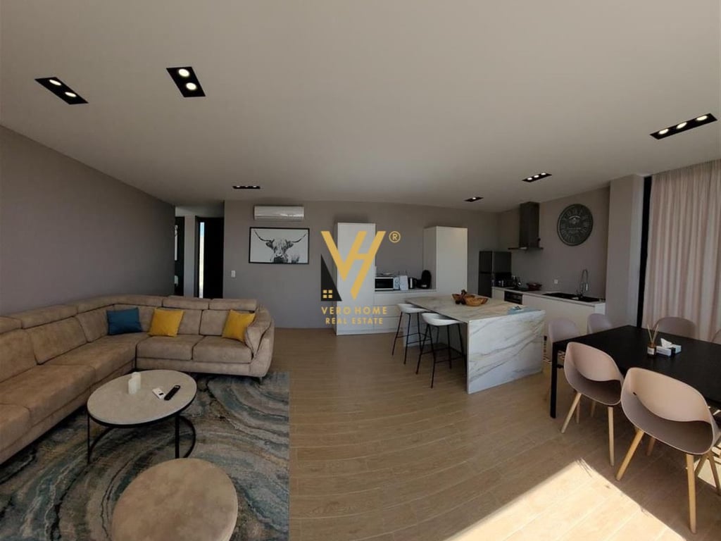 JEPET VILE LUKSOZE ME QERA PRANE CITY PARK 7.000 EURO