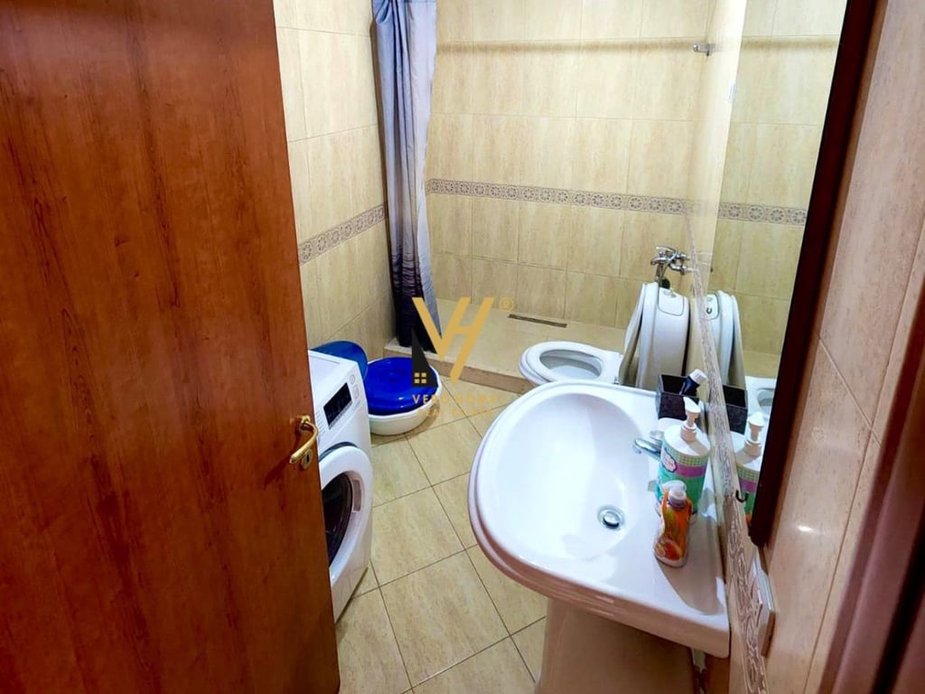 AFFITTASI APPARTAMENTO 1+1+BLK IN VIA HAXHI DALLIU 550 EURO