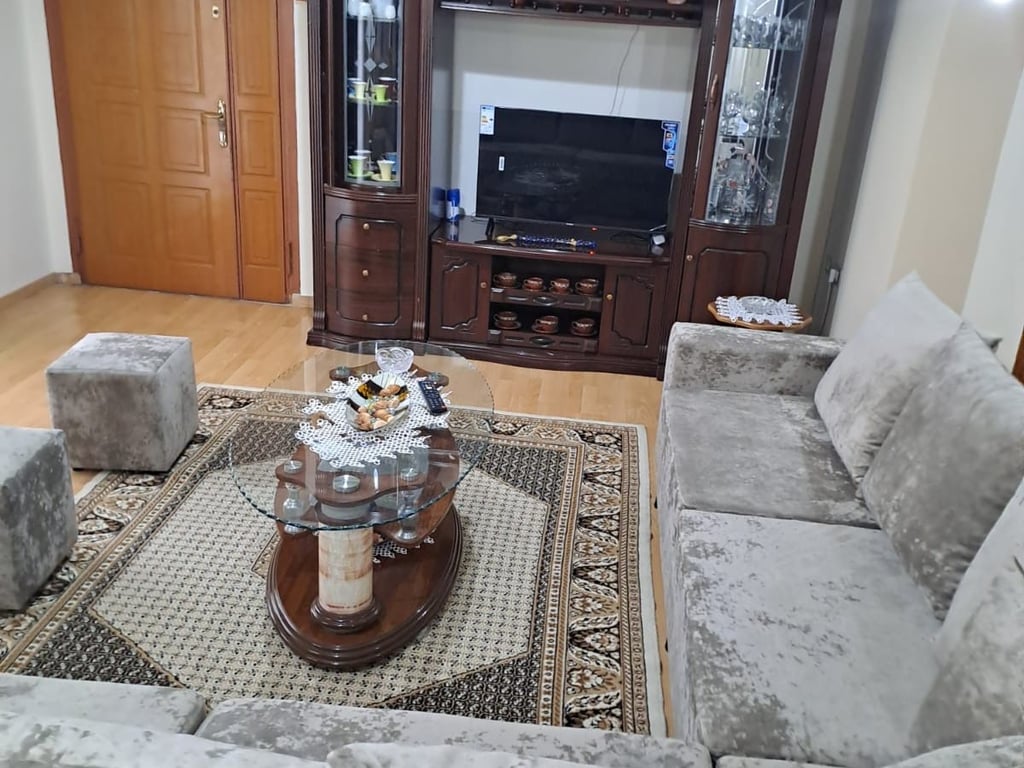 Affittasi appartamento 2+1+2 bagni +1 balcone