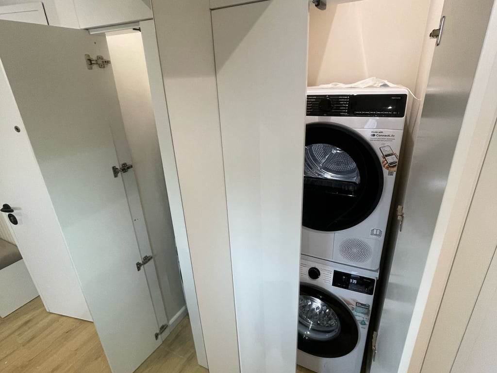 🏡 A modern 1+1 apartment is for rent on Bulevardi i Ri.