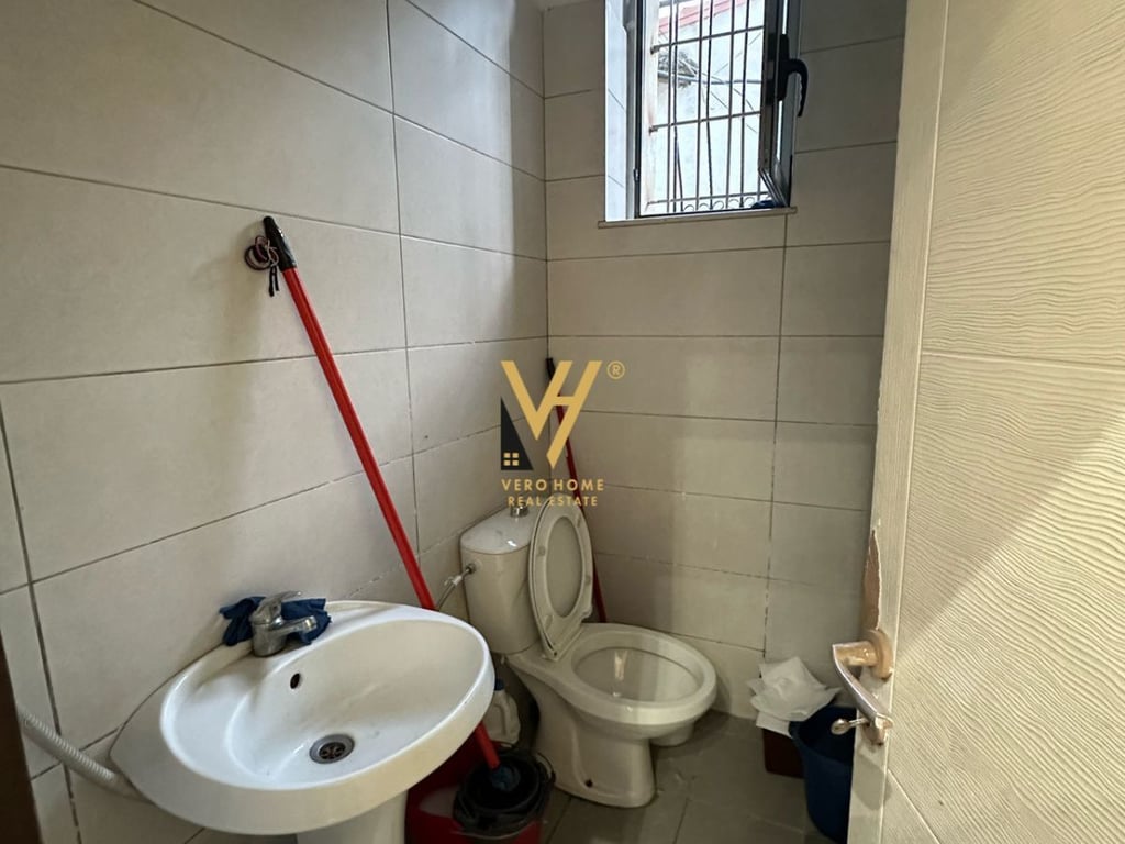 TOBACCO BUSINESS FOR SALE ON DECEMBER 21 FOR 11,000 EUROS