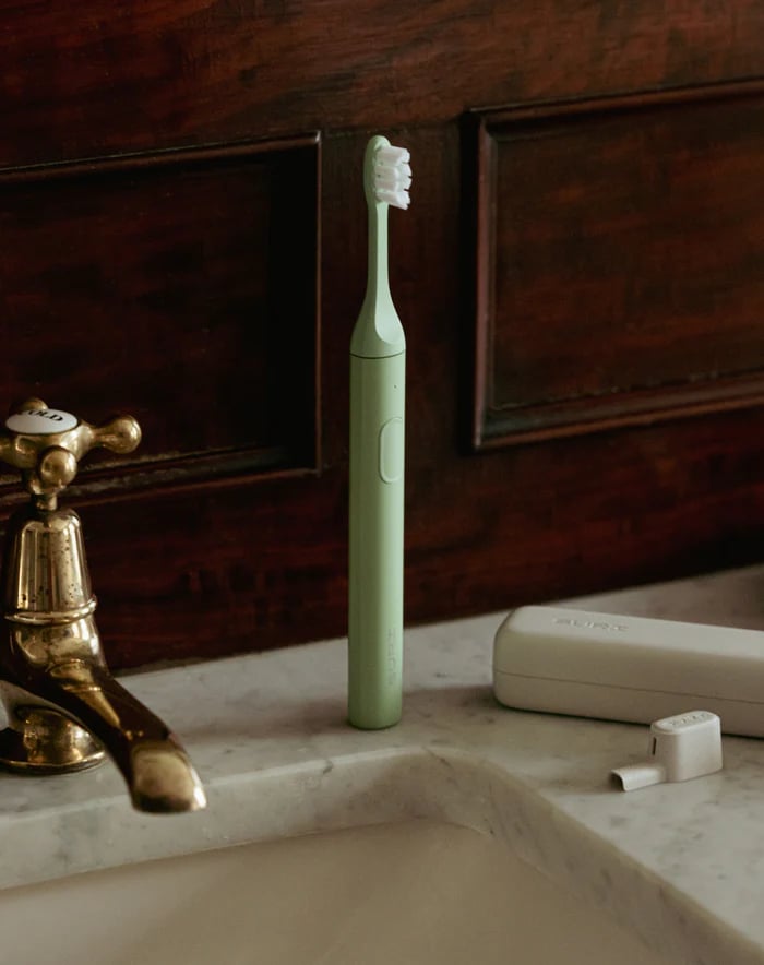 Suri 2.0 sustainable electric toothbrush with aluminum housing