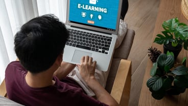 Elearning website with modish sofware for student to study on the internet