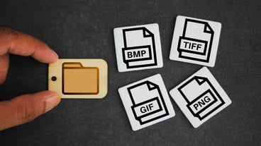 Empat format fail photo iaitu GIF PNG TIFF and BMP Lossless images can be compressed without losing