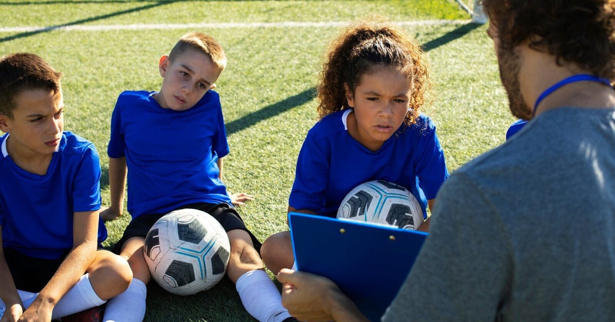 Learn more about soccer scholarship programs - Discovaz