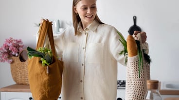 Medium shot smiley woman with tote bags
