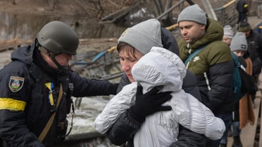 IRPIN UKRAINE Mar 09 2022 War in Ukraine Thousands of residents of Irpin have to abandon their homes and evacuate as russian troops are bombing a peaceful city War refugees in Ukraine