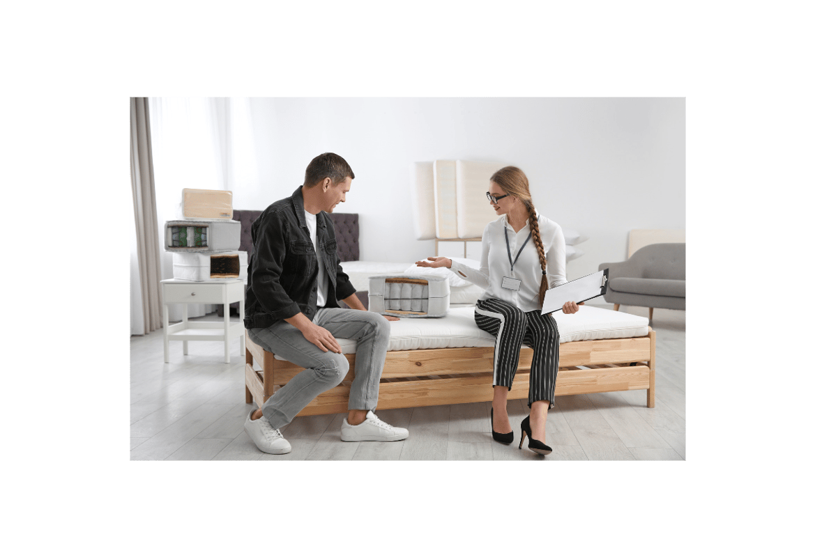 Mattress_customer_asking_questions_to_sales_person