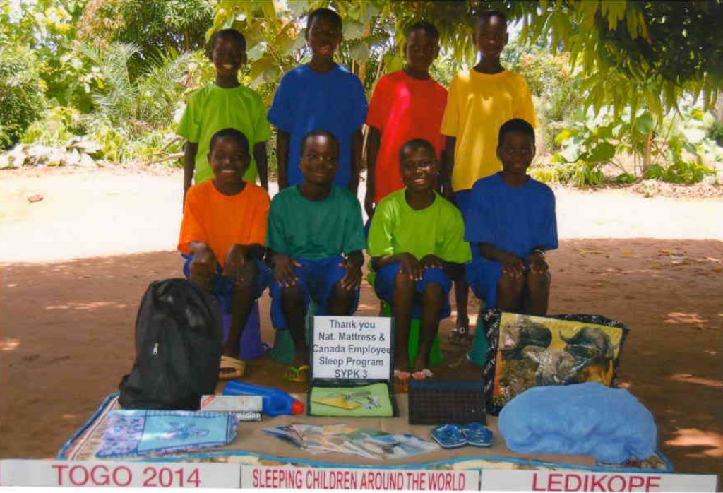 Sleeping-Children-Around-the-World-3